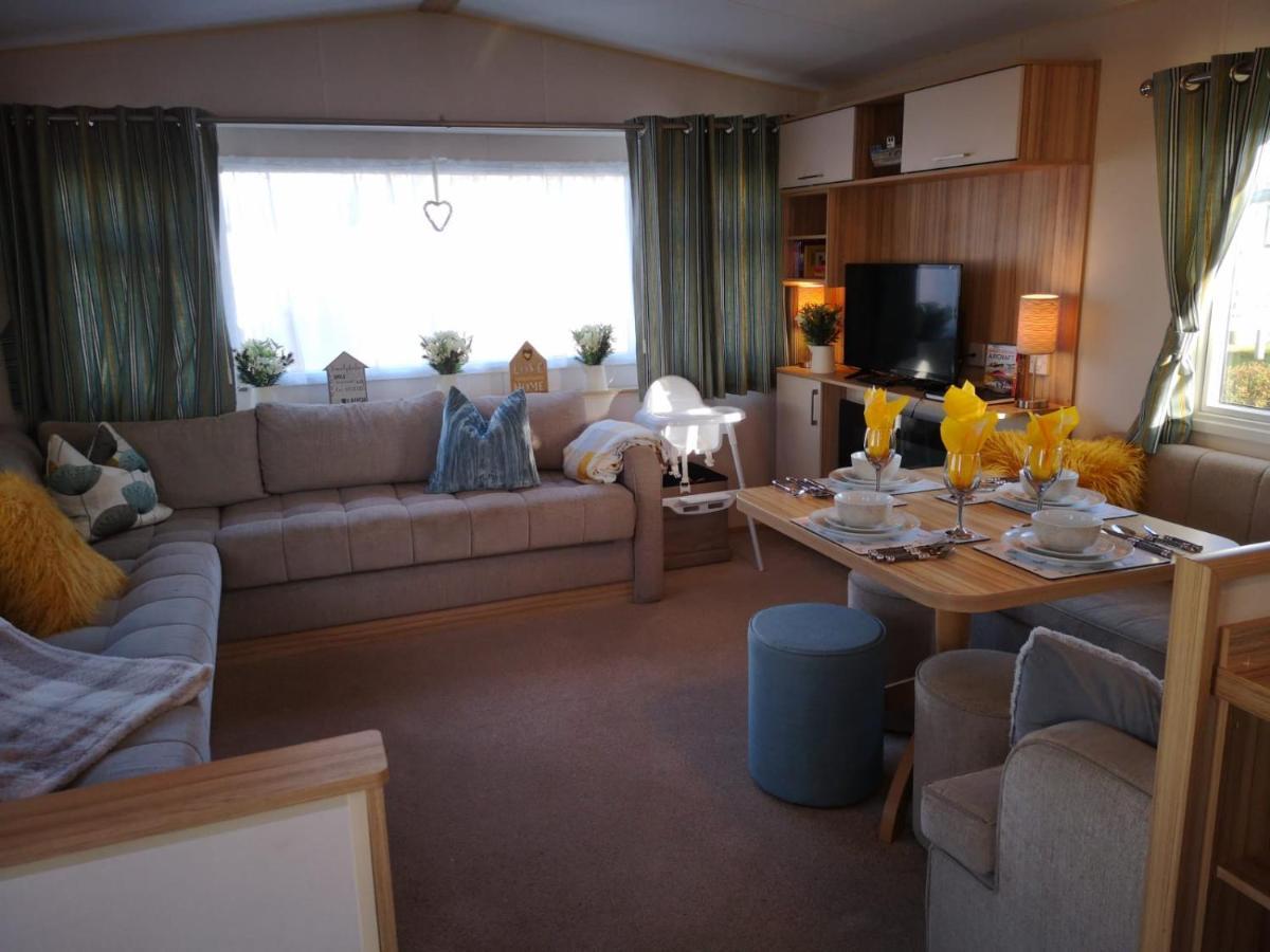 Hot Tub Hols 61 Kingfisher Court Hotel Татершал Екстериор снимка